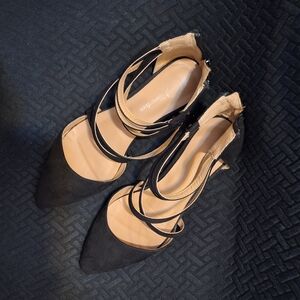 Elegant Black Strappy Women's Shoes